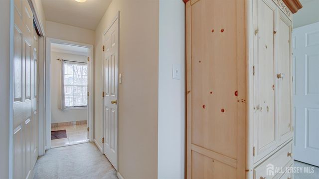 32 Manley Road, Pennington, NJ 08534