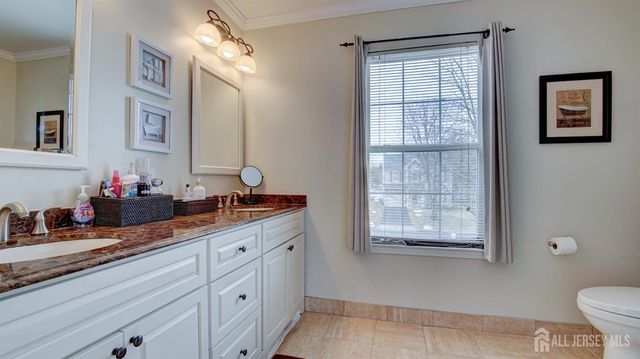 32 Manley Road, Pennington, NJ 08534