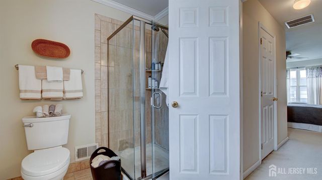 32 Manley Road, Pennington, NJ 08534