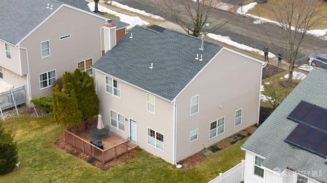 32 Manley Road, Pennington, NJ 08534