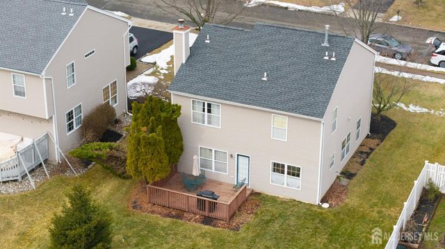 32 Manley Road, Pennington, NJ 08534