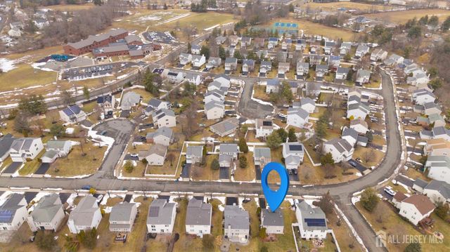 32 Manley Road, Pennington, NJ 08534