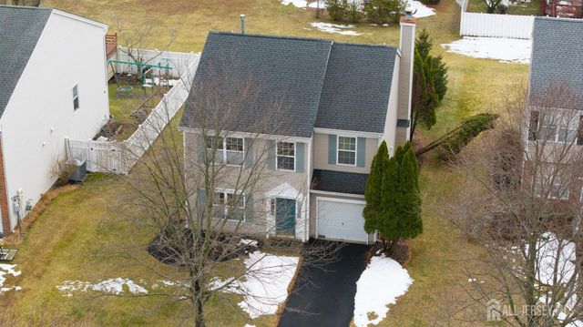 32 Manley Road, Pennington, NJ 08534