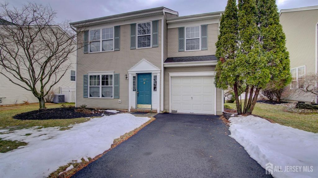 32 Manley Road, Pennington, NJ 08534