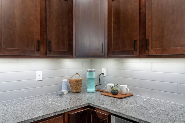 5955 S Farm Road 163 206b, Springfield, MO 65810