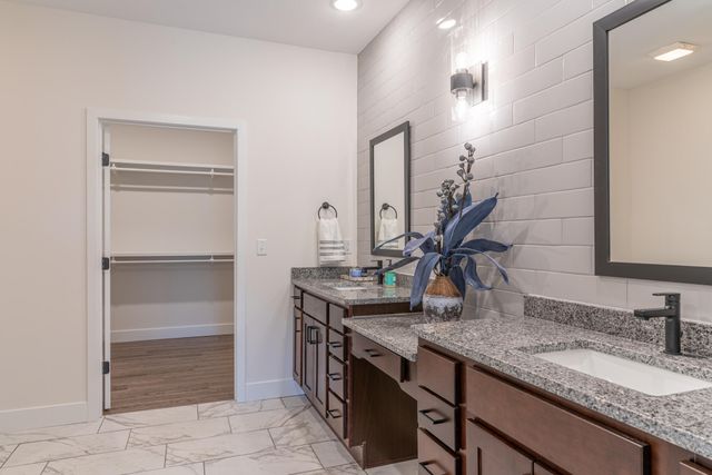 5955 S Farm Road 163 206b, Springfield, MO 65810