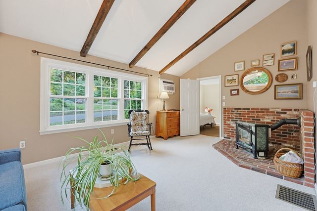 19 Polley Rd, Westford, MA 01886
