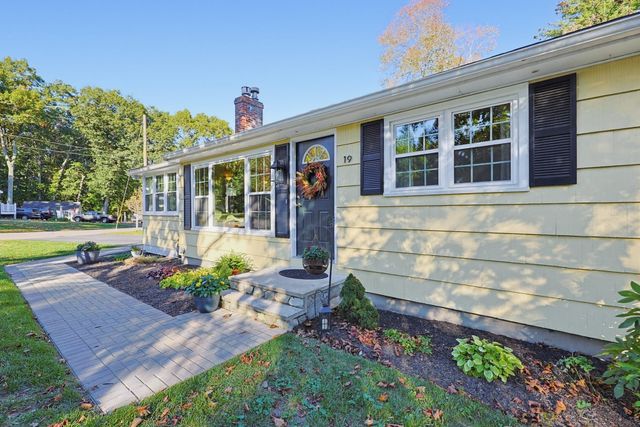 19 Polley Rd, Westford, MA 01886