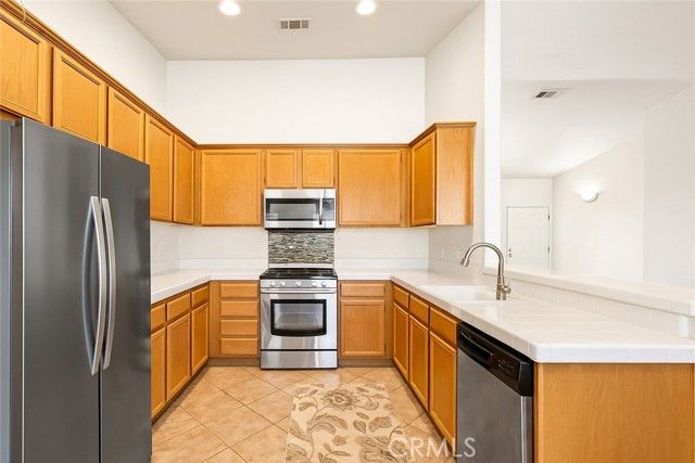 21168 Merlot, Apple Valley, CA 92308