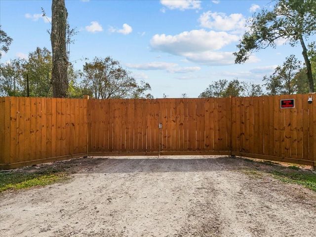 500 County Road 4432, Dayton, TX 77535