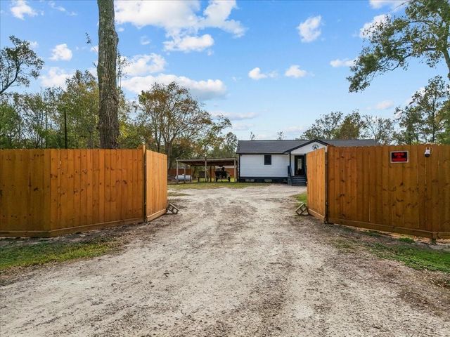 500 County Road 4432, Dayton, TX 77535