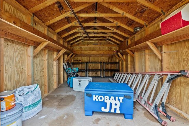 500 County Road 4432, Dayton, TX 77535