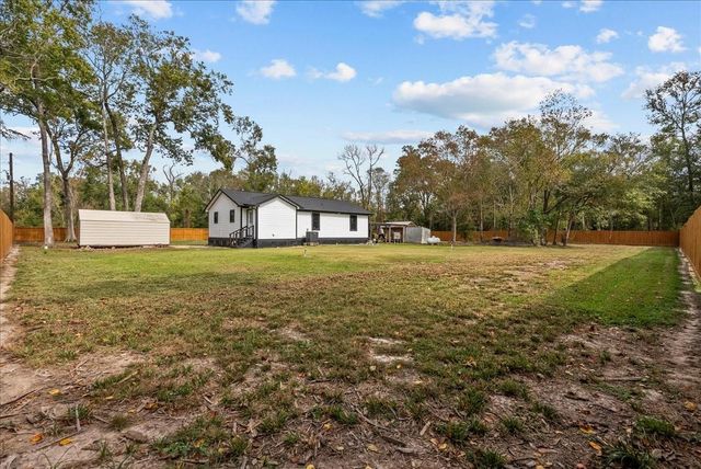 500 County Road 4432, Dayton, TX 77535