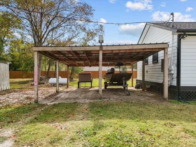 500 County Road 4432, Dayton, TX 77535