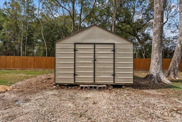 500 County Road 4432, Dayton, TX 77535