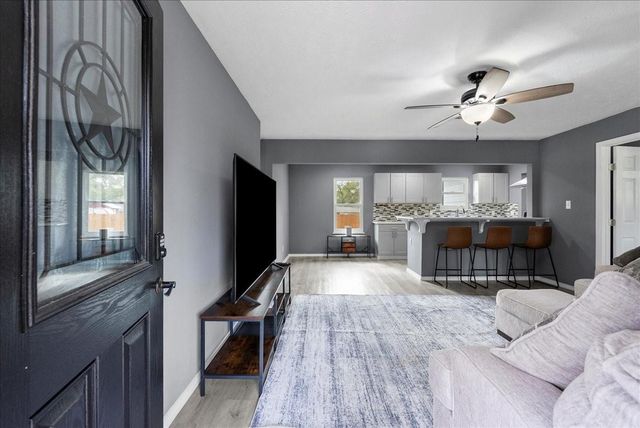 500 County Road 4432, Dayton, TX 77535