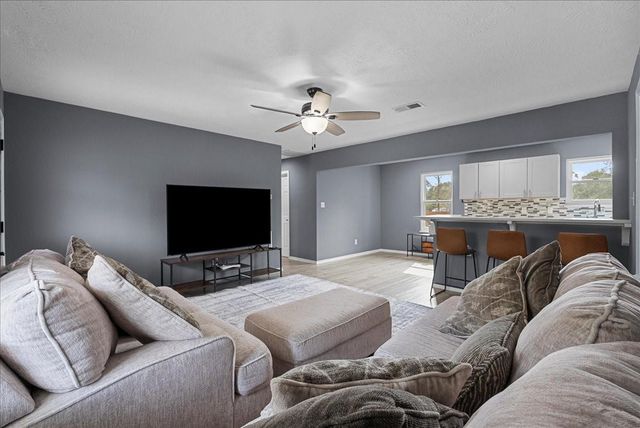 500 County Road 4432, Dayton, TX 77535