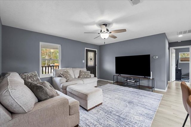 500 County Road 4432, Dayton, TX 77535