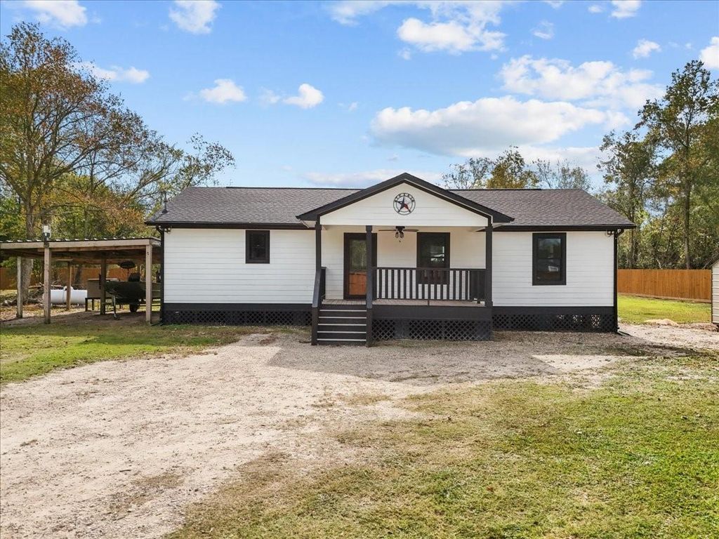 500 County Road 4432, Dayton, TX 77535