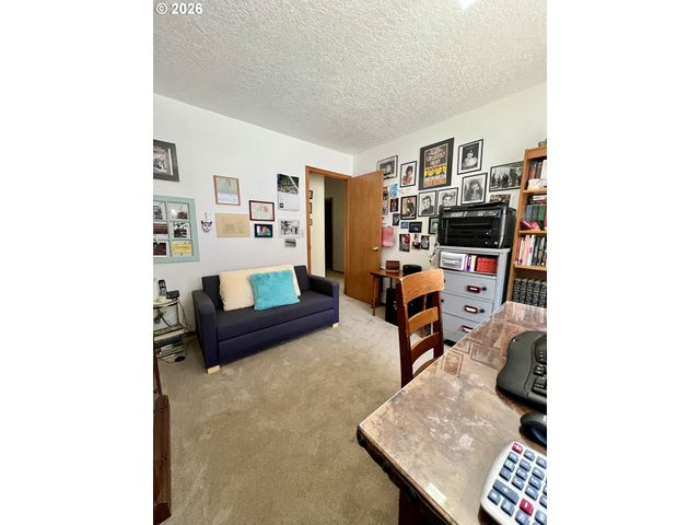 1387 Se EVANS Loop, Troutdale, OR 97060