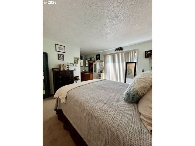 1387 Se EVANS Loop, Troutdale, OR 97060