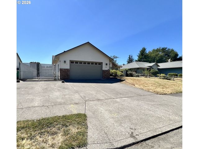 1387 Se EVANS Loop, Troutdale, OR 97060