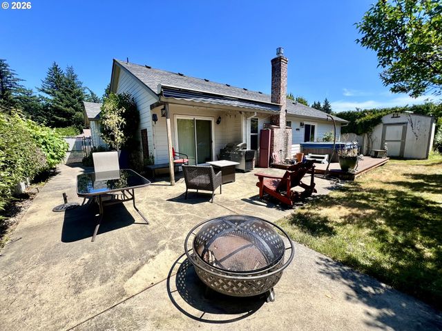 1387 Se EVANS Loop, Troutdale, OR 97060
