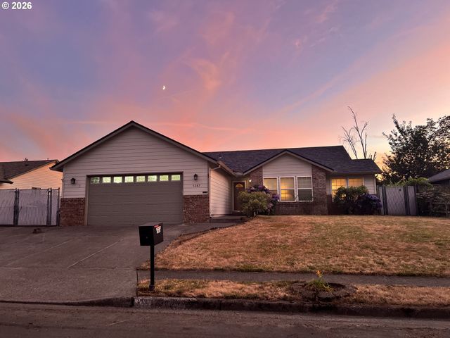 1387 Se EVANS Loop, Troutdale, OR 97060