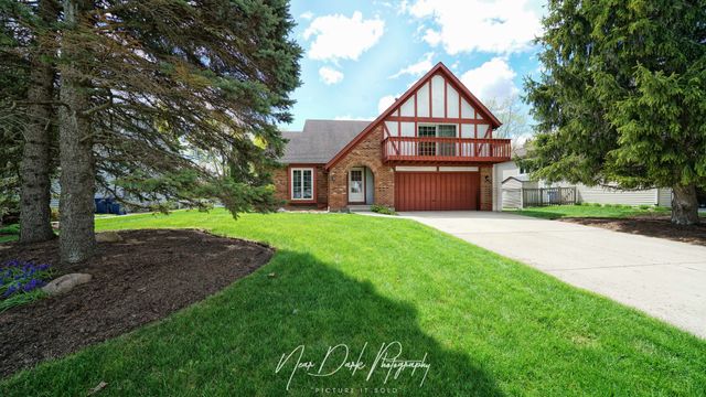 17271 W Huntington Circle, Grayslake, IL 60030
