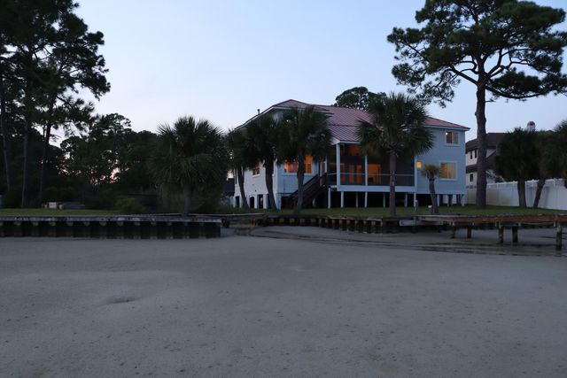 431 Atwater Court, Mary Esther, FL 32569