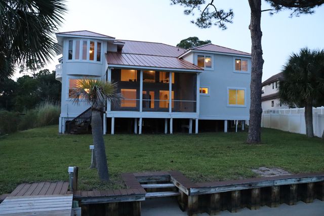 431 Atwater Court, Mary Esther, FL 32569