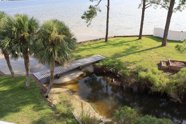 431 Atwater Court, Mary Esther, FL 32569