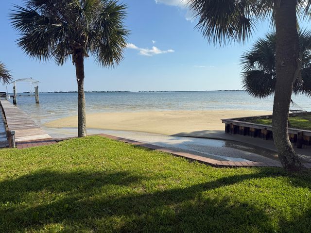 431 Atwater Court, Mary Esther, FL 32569