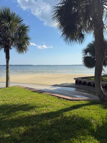 431 Atwater Court, Mary Esther, FL 32569