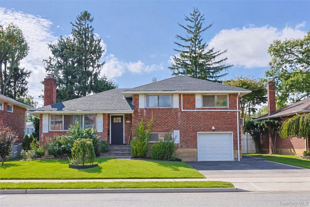 20 Willets Avenue, Syosset, NY 11791 — exterior