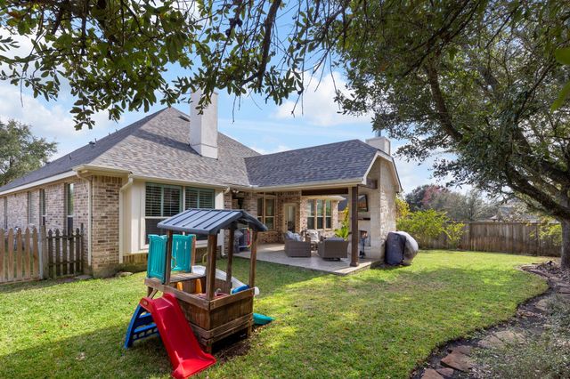 30 Vershire Circle, Magnolia, TX 77354