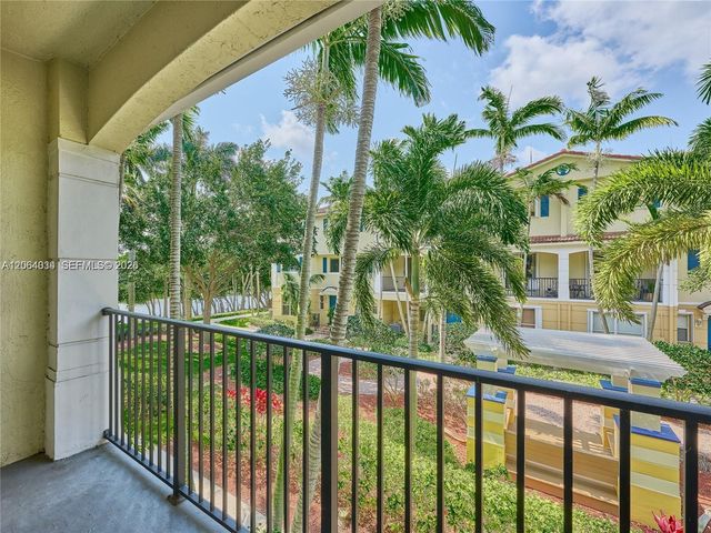 3182 N Greenleaf Circle, Boynton Beach, FL 33426