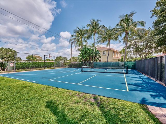 3182 N Greenleaf Circle, Boynton Beach, FL 33426