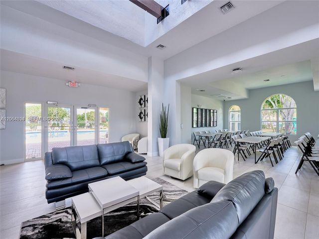 3182 N Greenleaf Circle, Boynton Beach, FL 33426