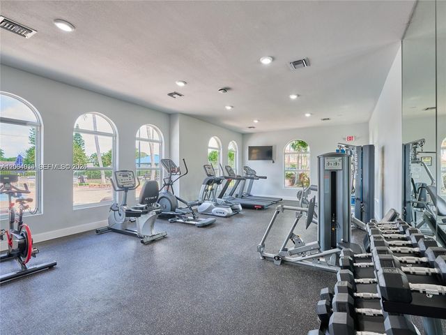 3182 N Greenleaf Circle, Boynton Beach, FL 33426