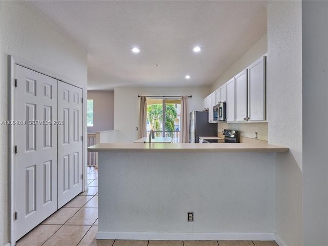 3182 N Greenleaf Circle, Boynton Beach, FL 33426