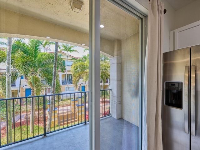 3182 N Greenleaf Circle, Boynton Beach, FL 33426