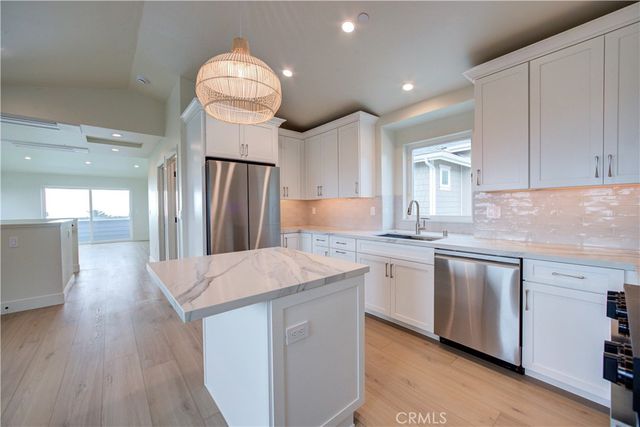 480 Hinds Avenue, Pismo Beach, CA 93449