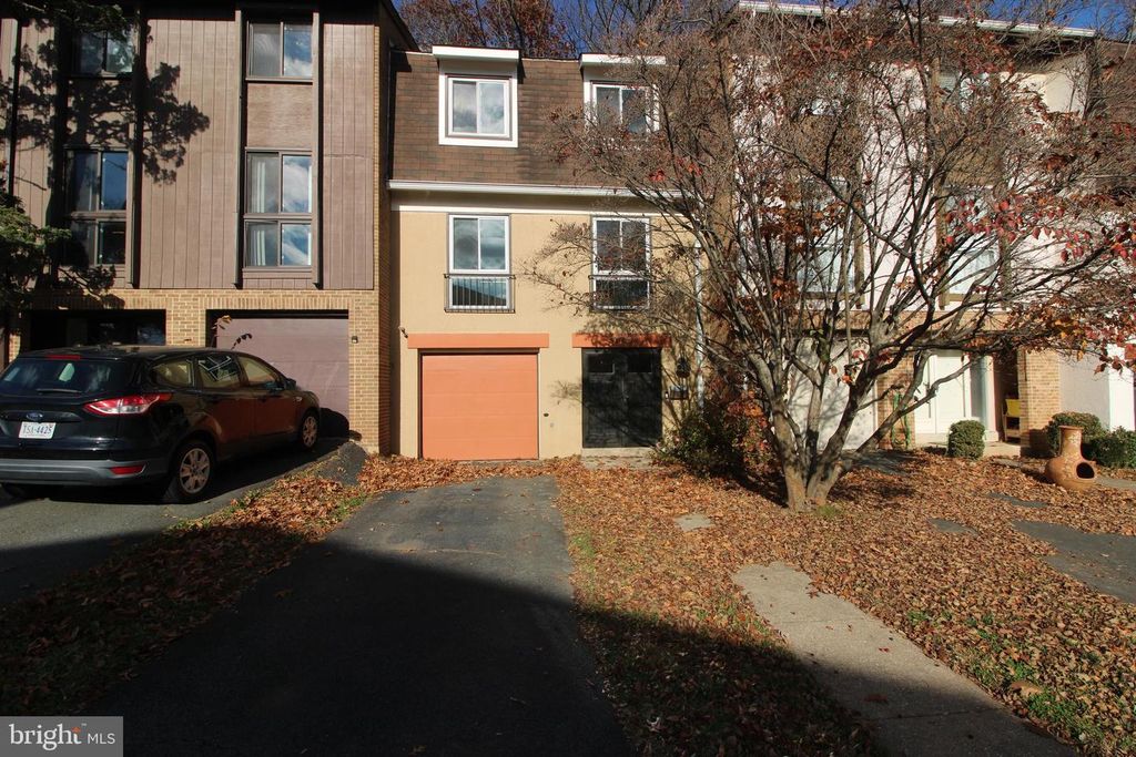 3007 MISSION SQUARE DR, Fairfax, VA 22031