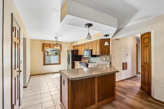 W167N10425 Bridle PATH, Germantown, WI 53022