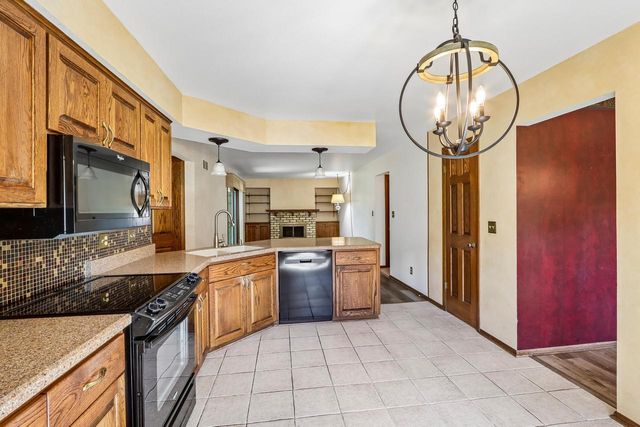 W167N10425 Bridle PATH, Germantown, WI 53022