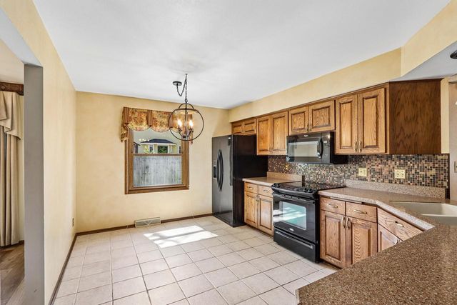 W167N10425 Bridle PATH, Germantown, WI 53022