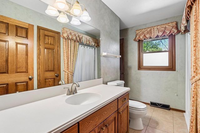 W167N10425 Bridle PATH, Germantown, WI 53022