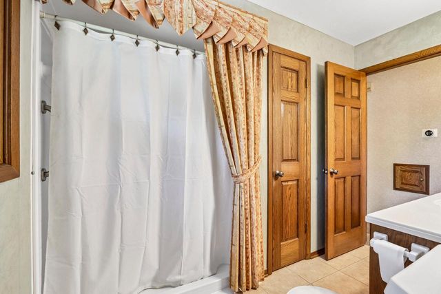 W167N10425 Bridle PATH, Germantown, WI 53022