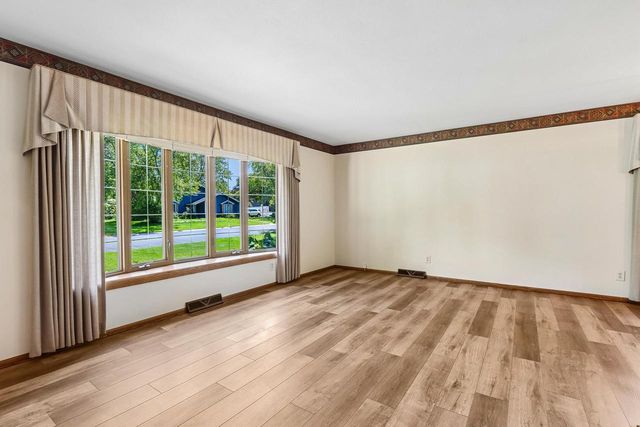W167N10425 Bridle PATH, Germantown, WI 53022